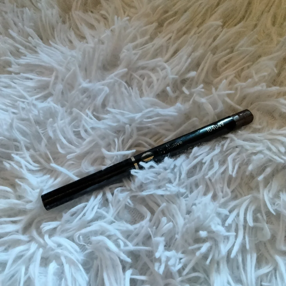 🆕 Savvy Lip Liner Icy Mauve 💎